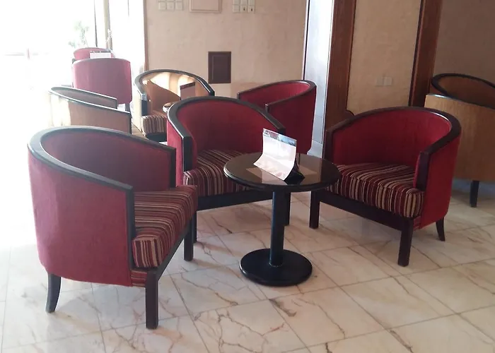 Royal Hotel Suites